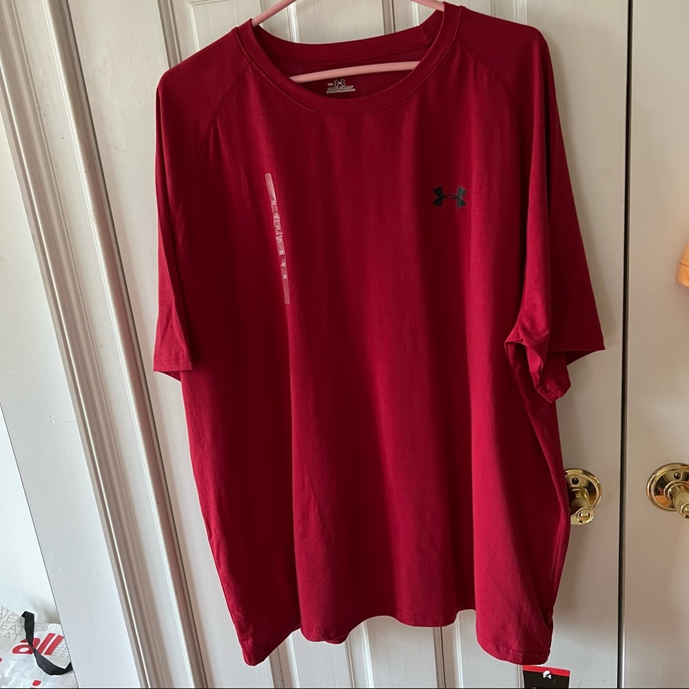NWT Mens UNDER ARMOUR HEATGEAR Cranberry Short Sleeve Tee size XXL